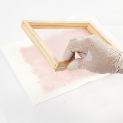 How to make homemade paper dyed with watercolour